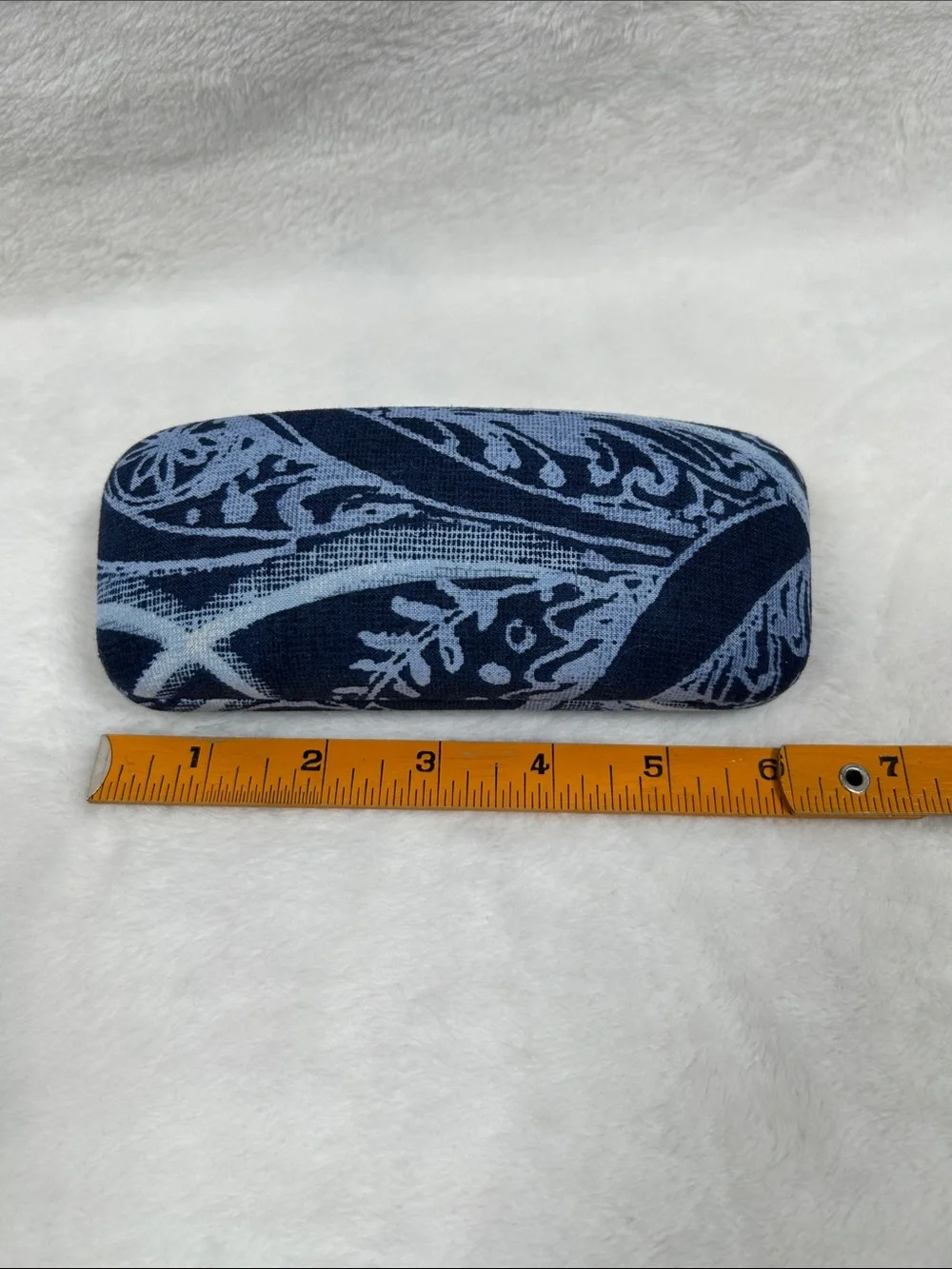 Vera Bradley Clam Hard Shell Eyeglasses Case Sunglasses Blue Paisley